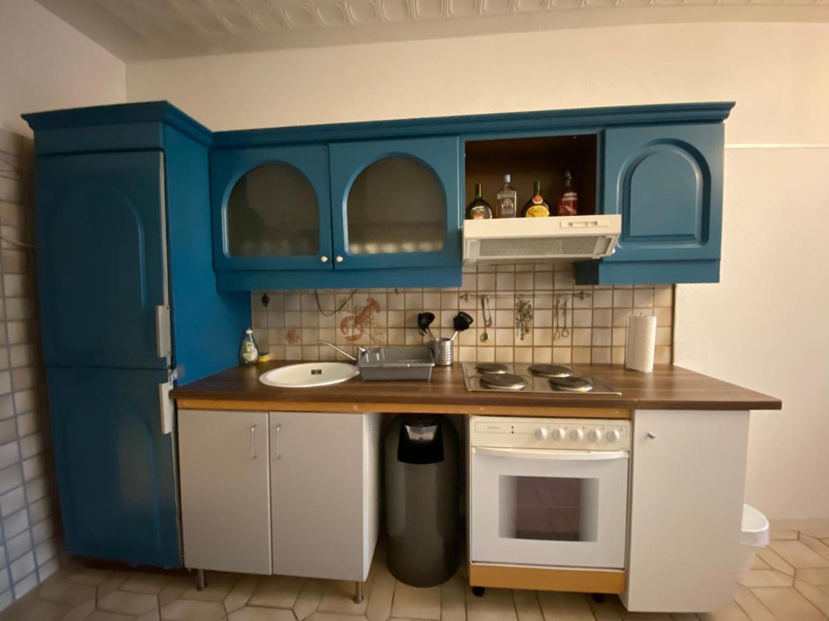 Central Shared Apartment, Friesenplatz Кёльн Экстерьер фото