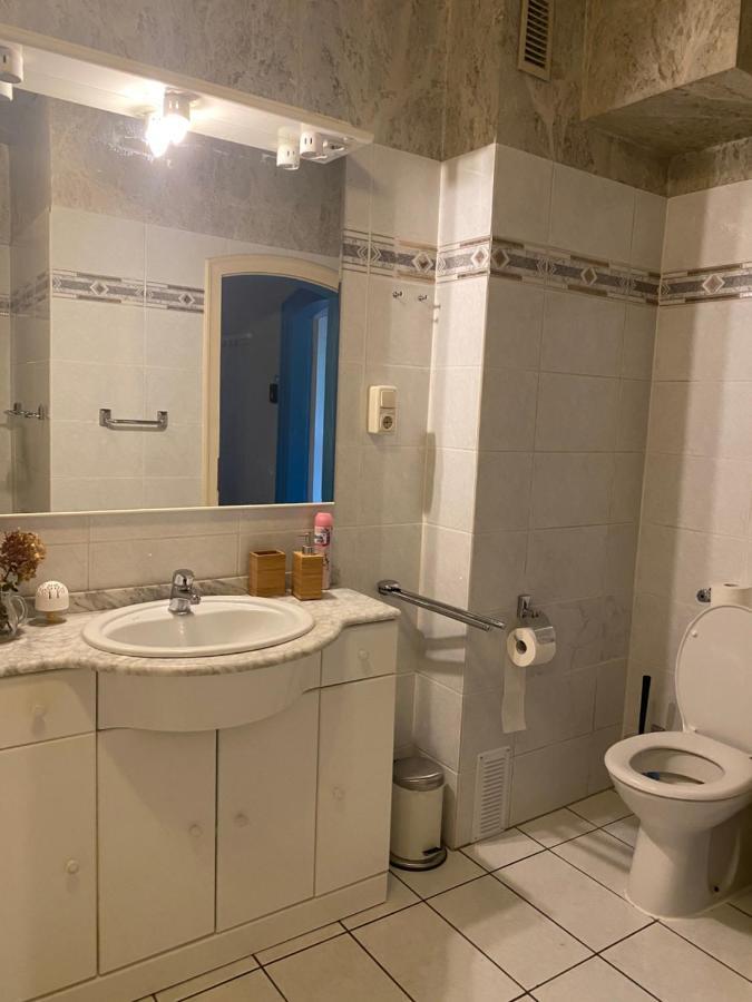 Central Shared Apartment, Friesenplatz Кёльн Экстерьер фото